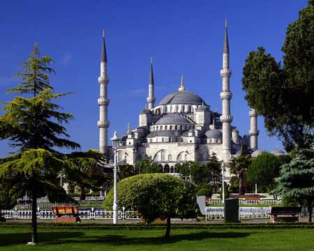 Hagia Sophia - Nhà thờ mái bát úp đồ sộ nhất thế giới | ảnh 1